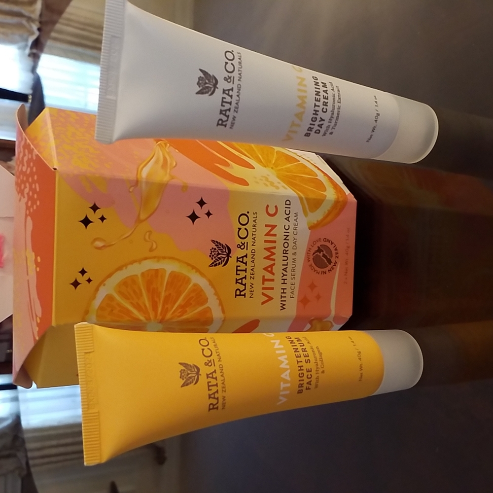 Ratan & Co Vitamin C Gift Set. New Zealand Naturals Face Serum & Day Cream